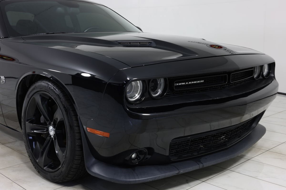Used 2015 Dodge Challenger R/T Scat Pack RWD image 37