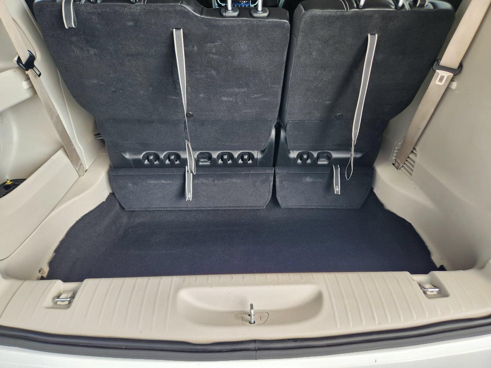Used 2024 Chrysler Pacifica Touring-L FWD image 34