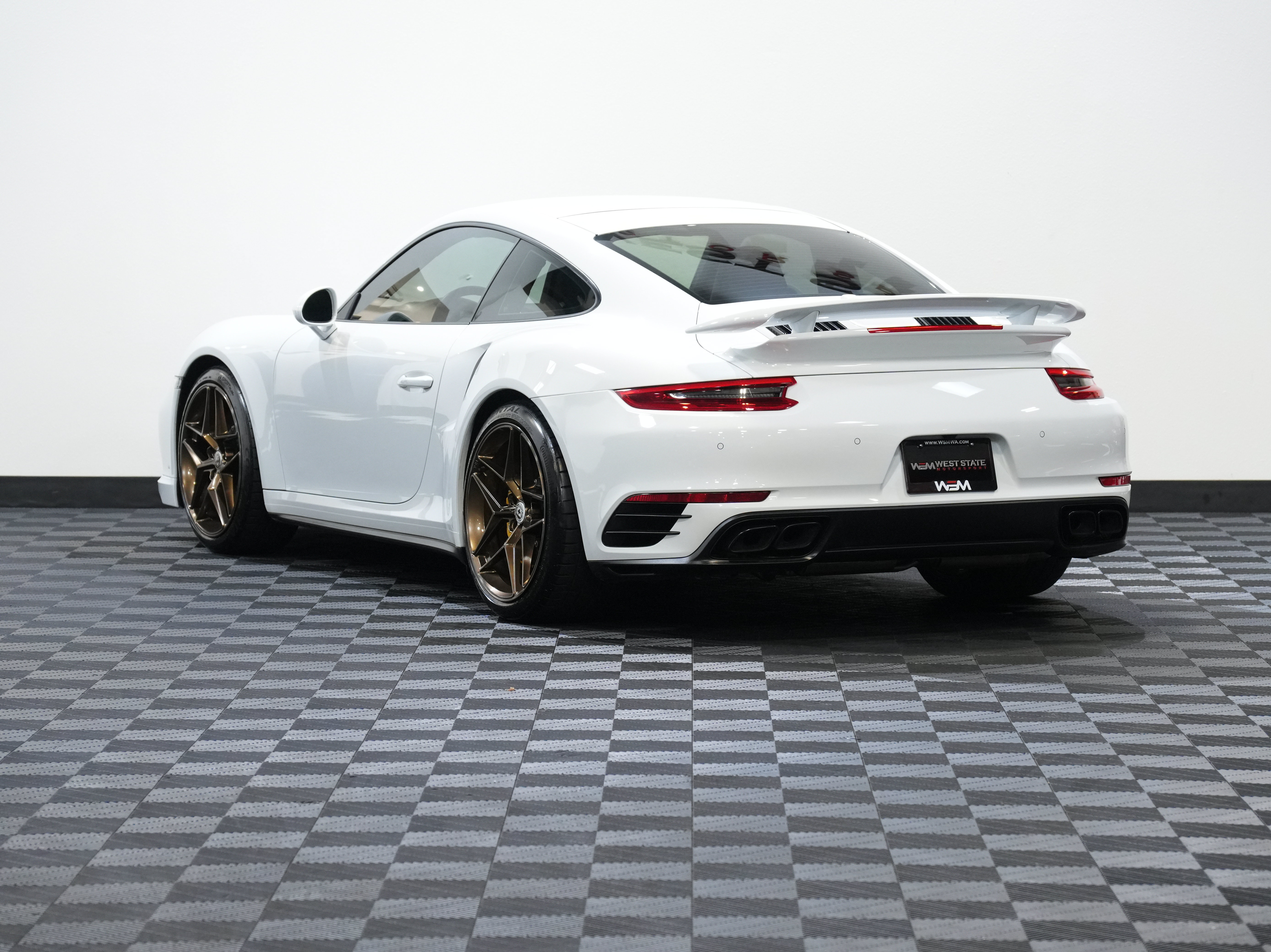 Used 2018 Porsche 911 Turbo S AWD/4WD image 8