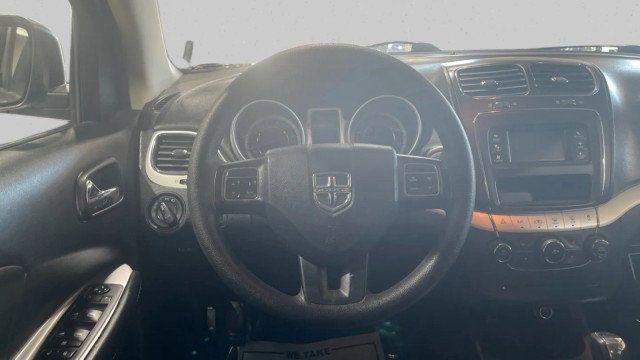 Used 2019 Dodge Journey SE image 15