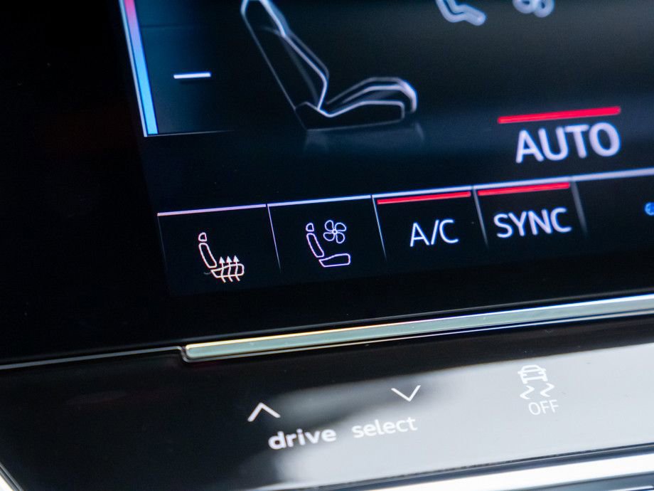 Used 2023 Audi RS 6 image 24