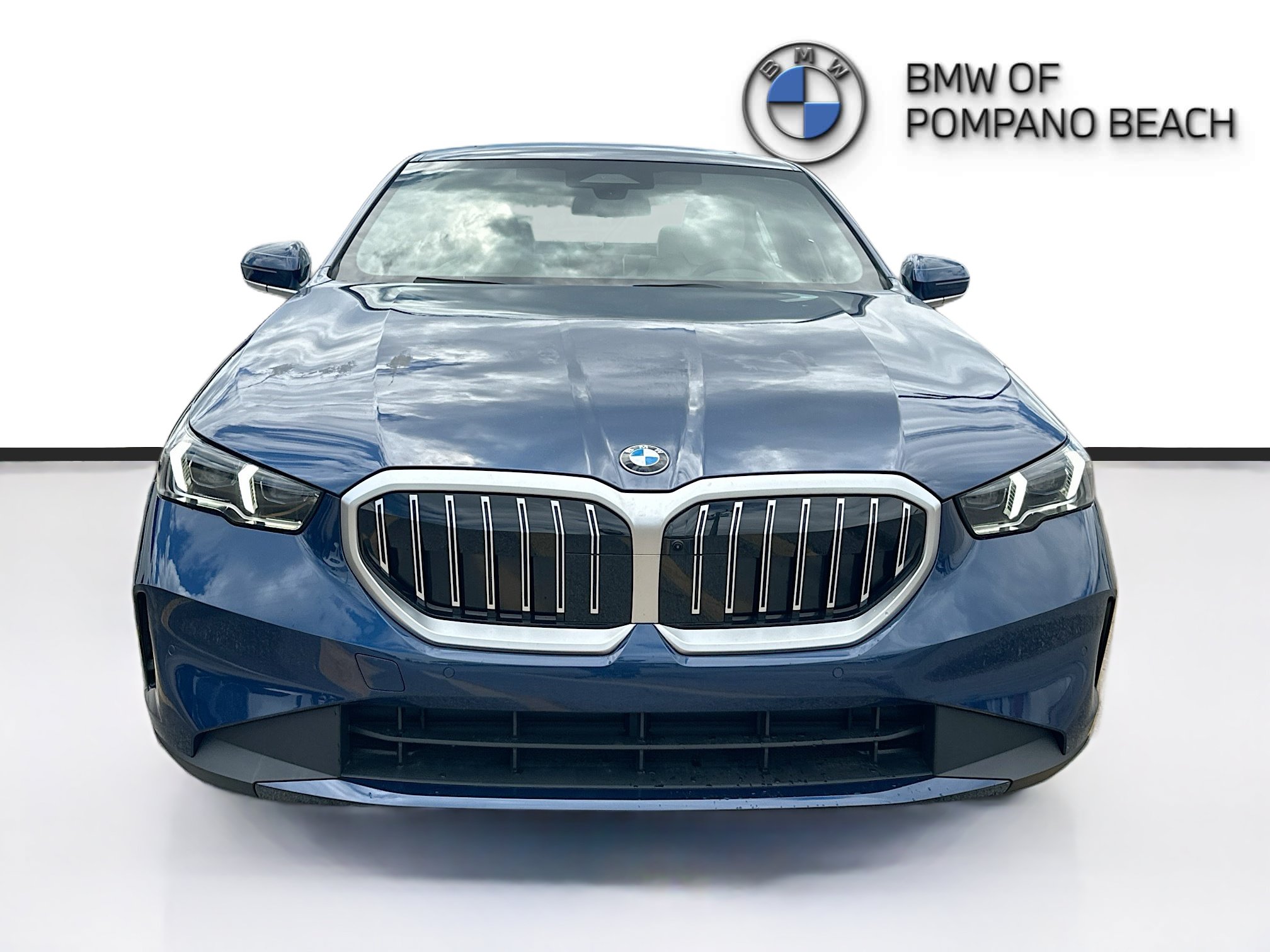 New 2026 BMW 530i w/ Premium Package RWD image 2
