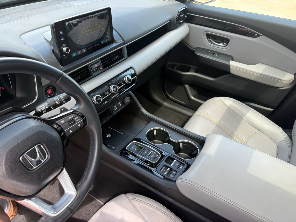 Certified 2024 Honda Pilot Touring image 17