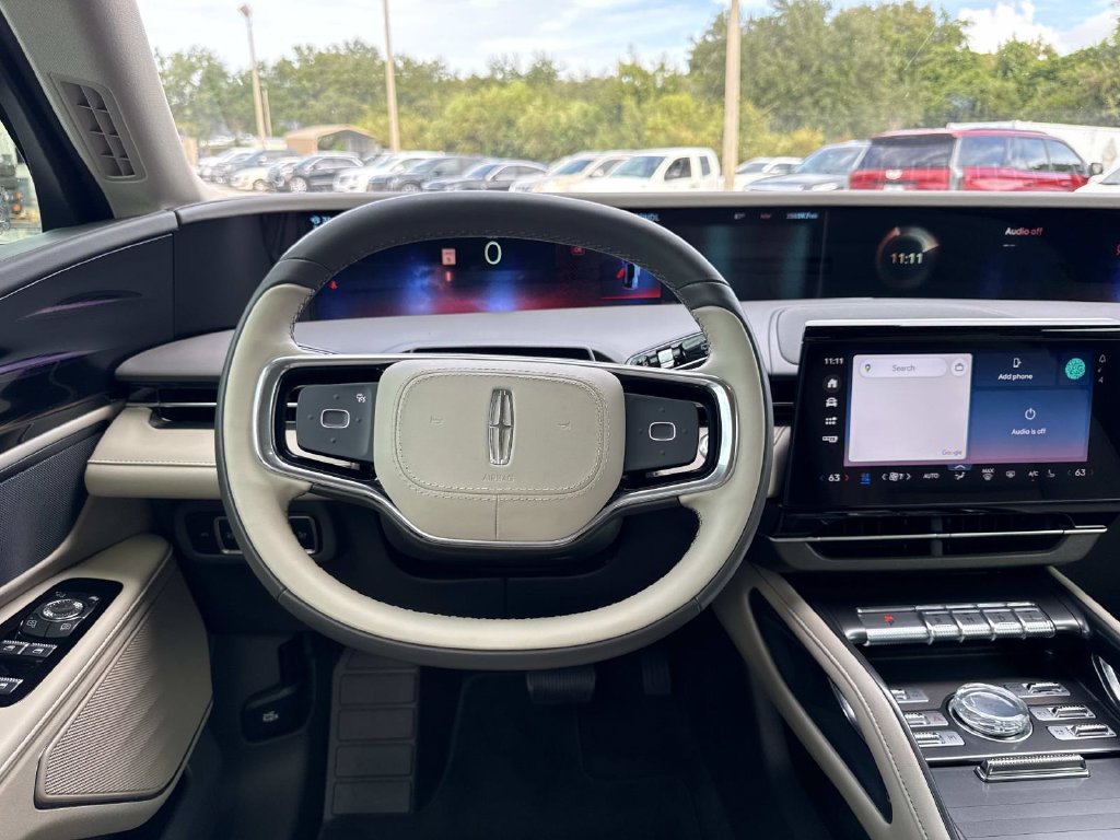 Used 2024 Lincoln Nautilus Premier AWD/4WD image 17
