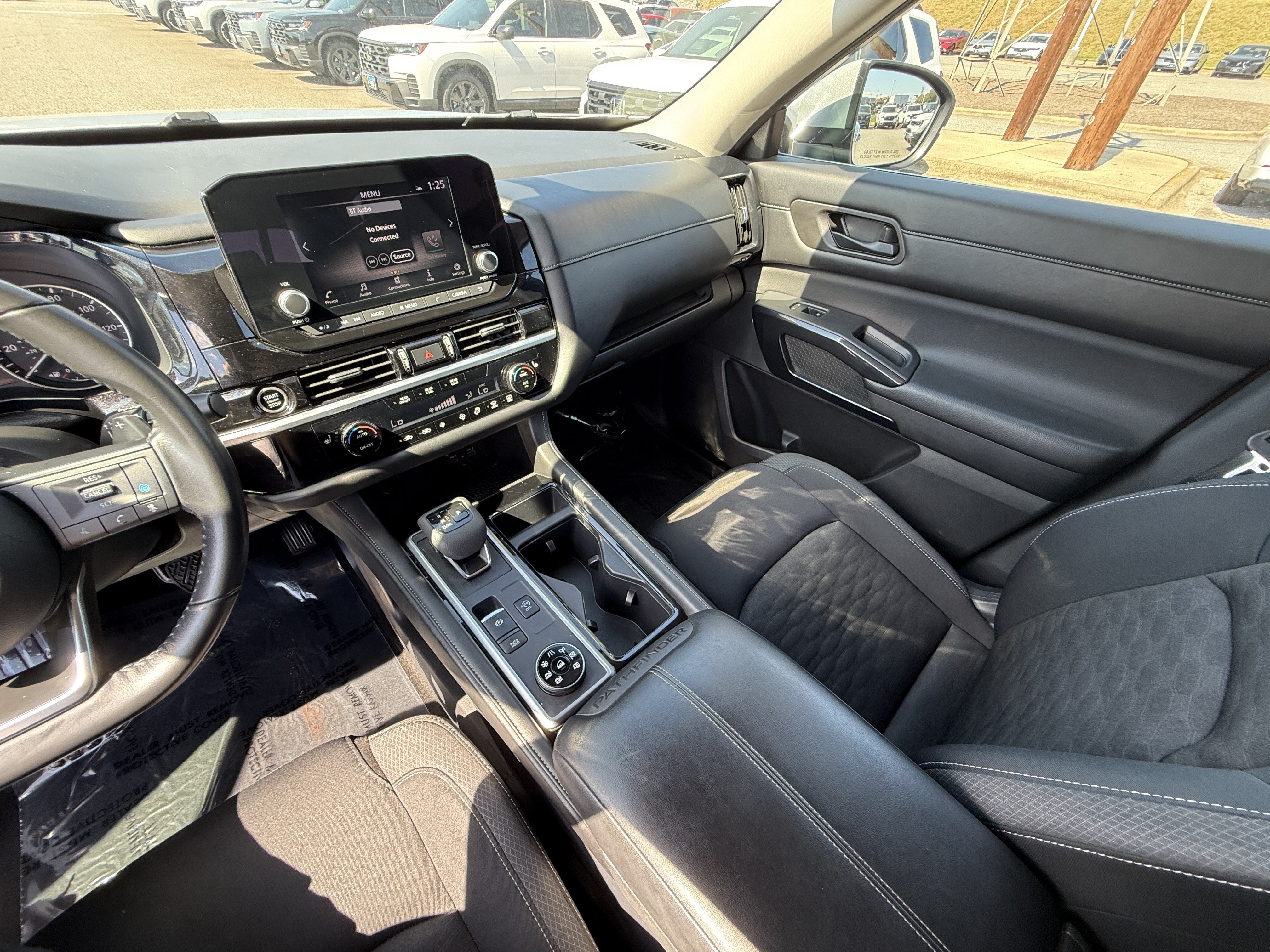 Used 2024 Nissan Pathfinder SV AWD/4WD image 28
