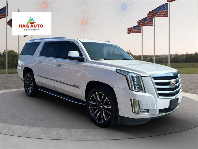 Used 2019 Cadillac Escalade ESV Luxury AWD/4WD image 3