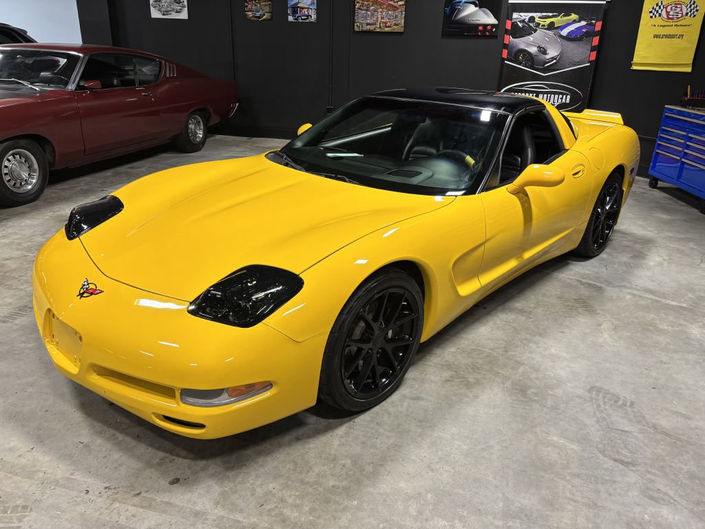 Used 2000 Chevrolet Corvette Coupe w/ Memory Pkg