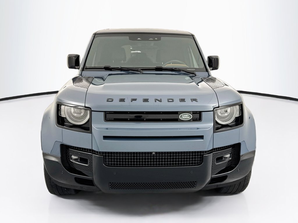 Certified 2024 Land Rover Defender 110 X-Dynamic SE AWD/4WD image 2