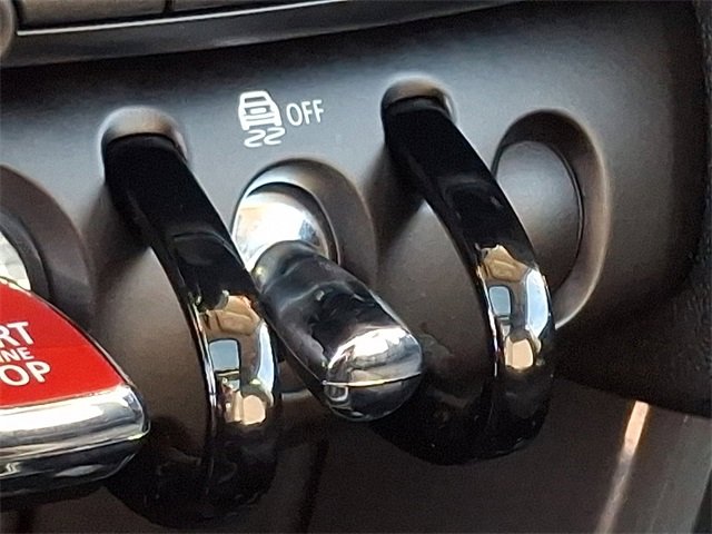 Used 2020 MINI Cooper 2-Door Hardtop image 24