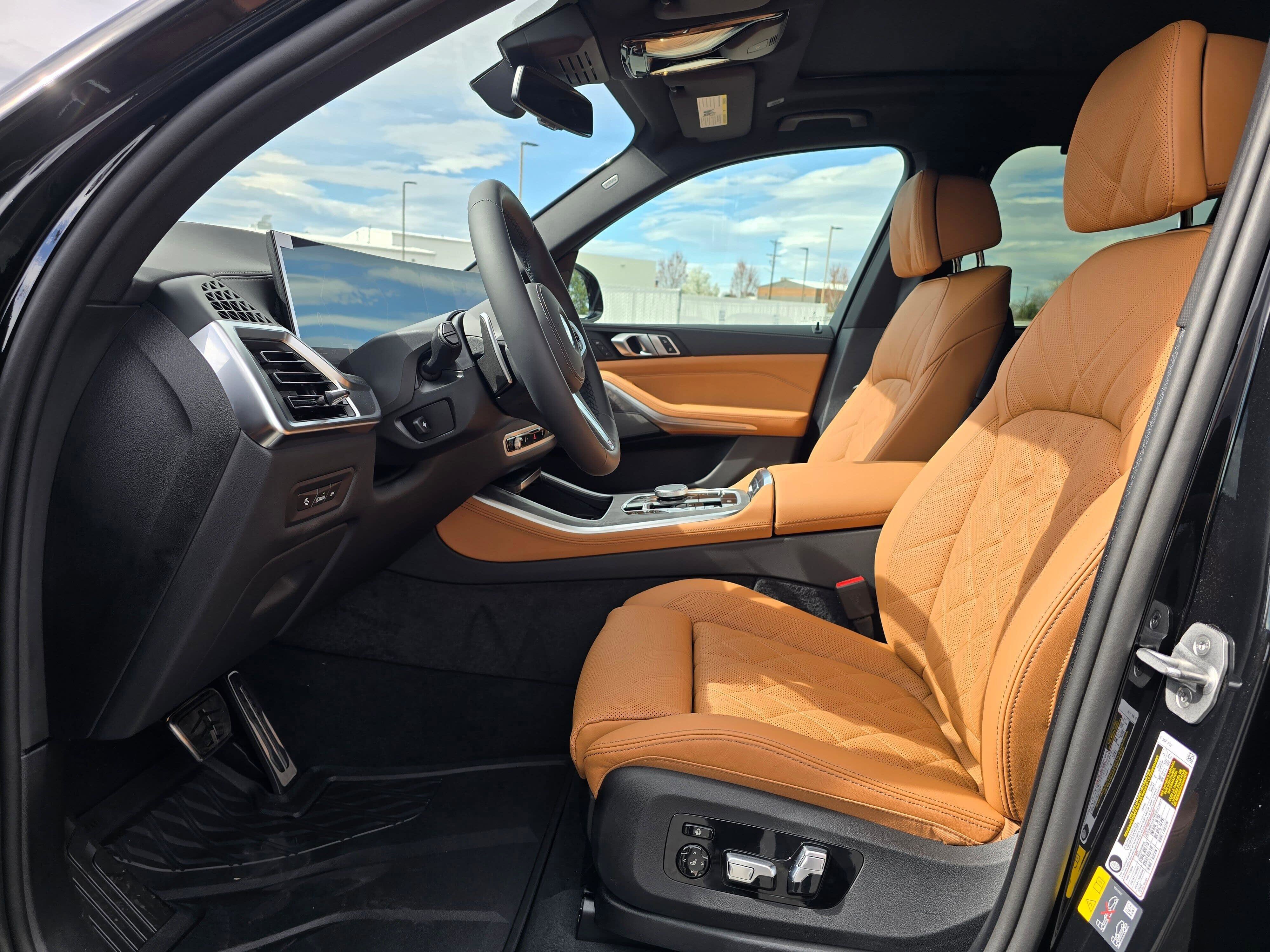 New 2026 BMW X5 xDrive50e w/ M Sport Package image 11