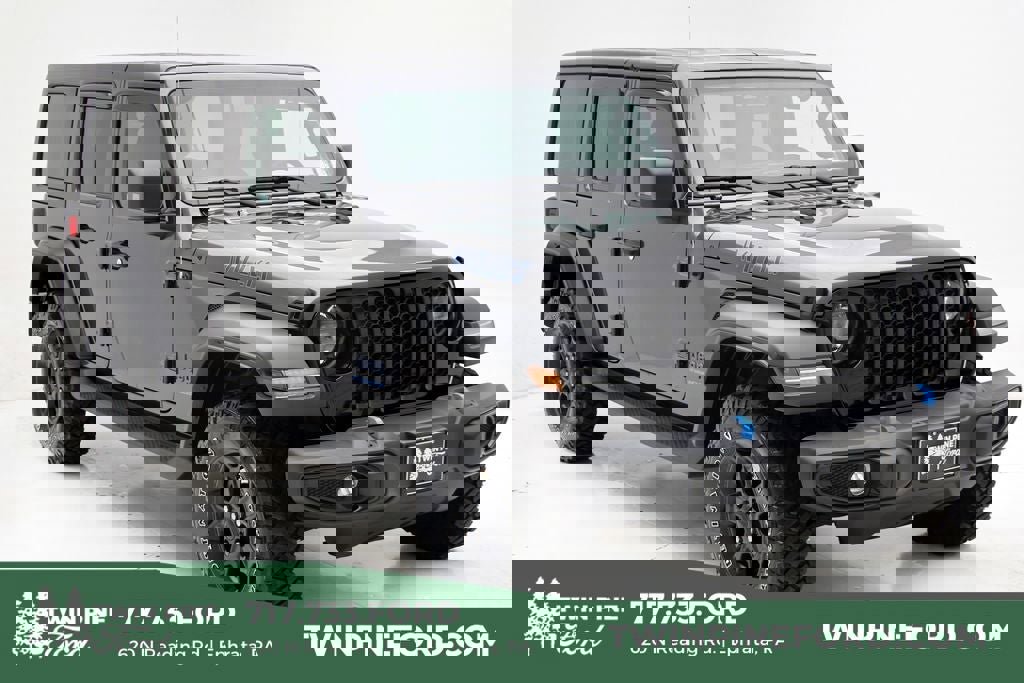 Used 2023 Jeep Wrangler Unlimited w/ Cold Weather Group image 1