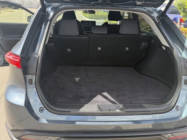Used 2022 Toyota Venza LE image 22