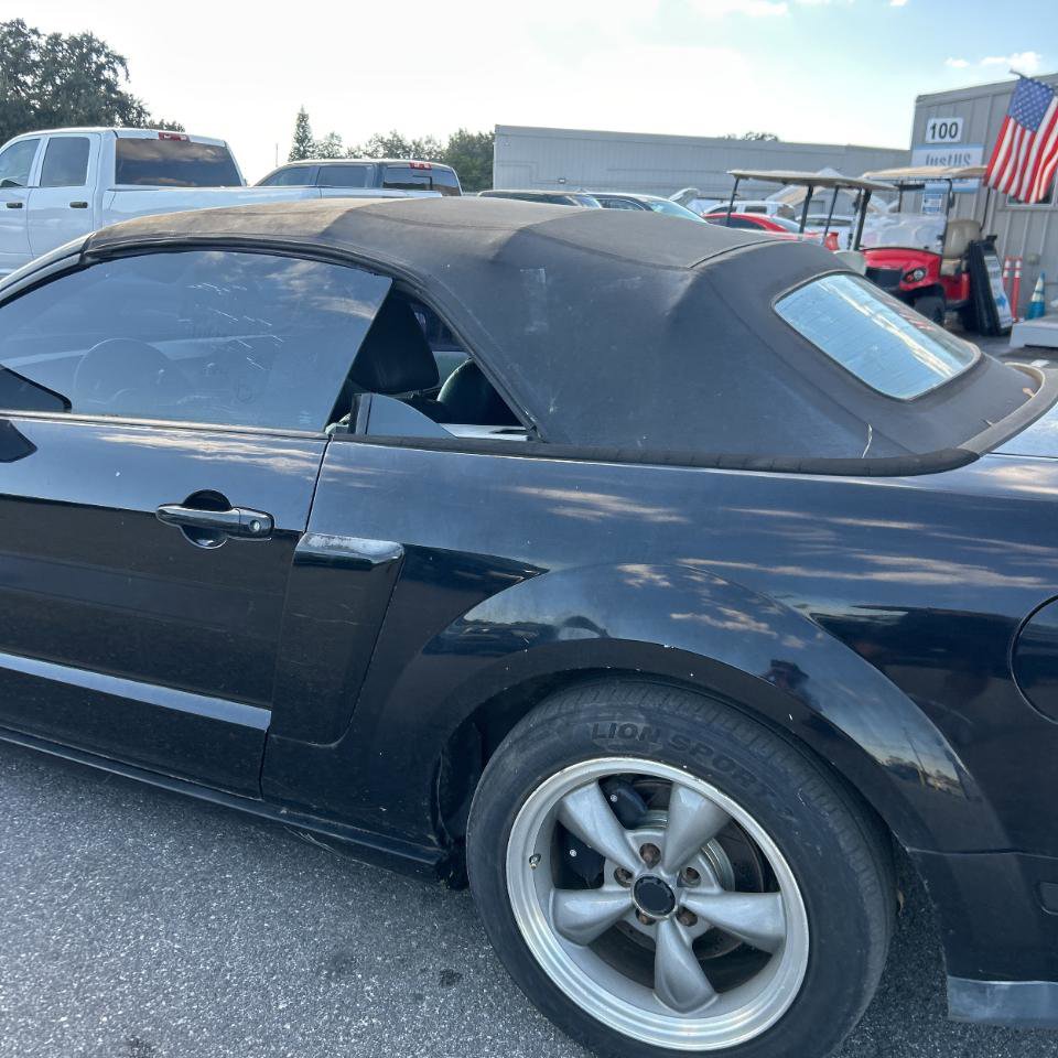 Used 2009 Ford Mustang GT RWD image 7