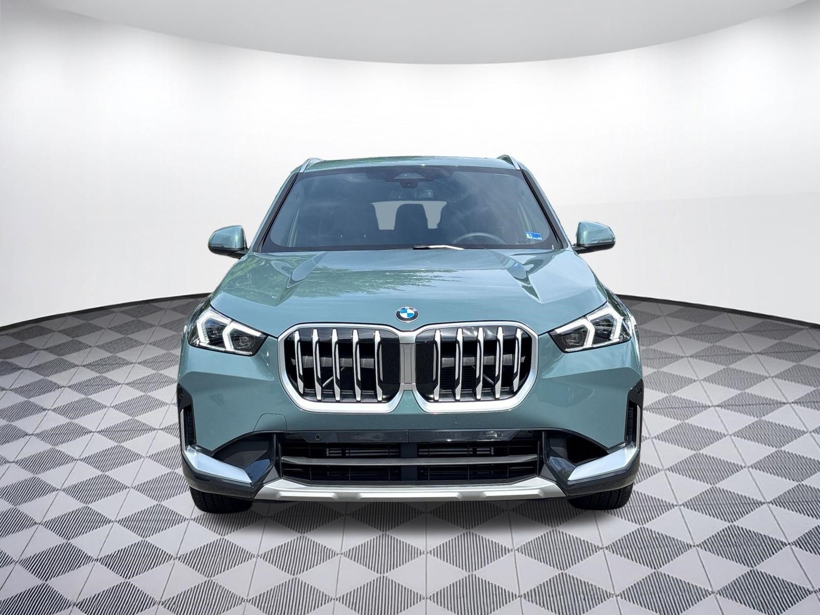 Certified 2025 BMW X1 xDrive28i w/ Convenience Package AWD/4WD image 5