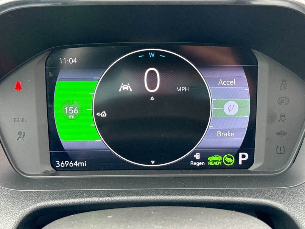 Used 2022 Chevrolet Bolt EUV LT w/ Comfort Package FWD image 15