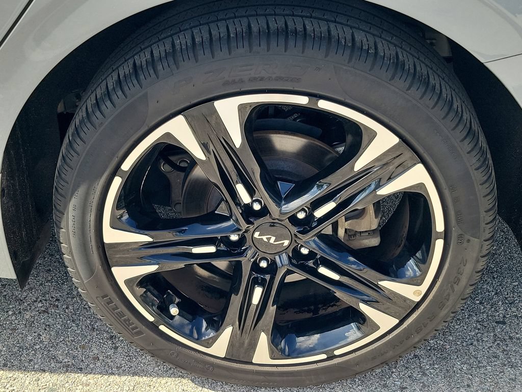 Used 2023 Kia K5 GT-Line w/ GT-Line Premium Package FWD image 12
