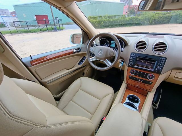 Used 2009 Mercedes-Benz ML 320 BlueTEC 4MATIC image 52