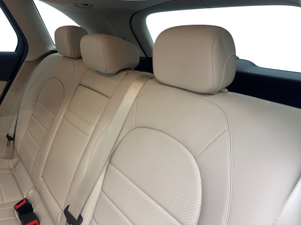 Used 2022 Mercedes-Benz GLC 300 w/ Premium Package Lite image 32
