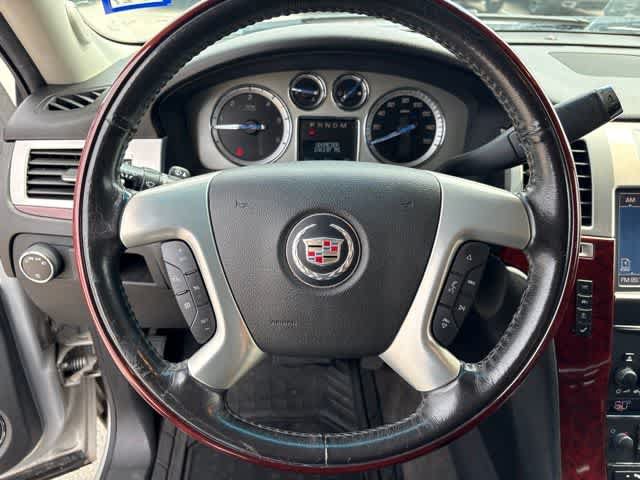 Used 2013 Cadillac Escalade ESV Luxury AWD/4WD image 14