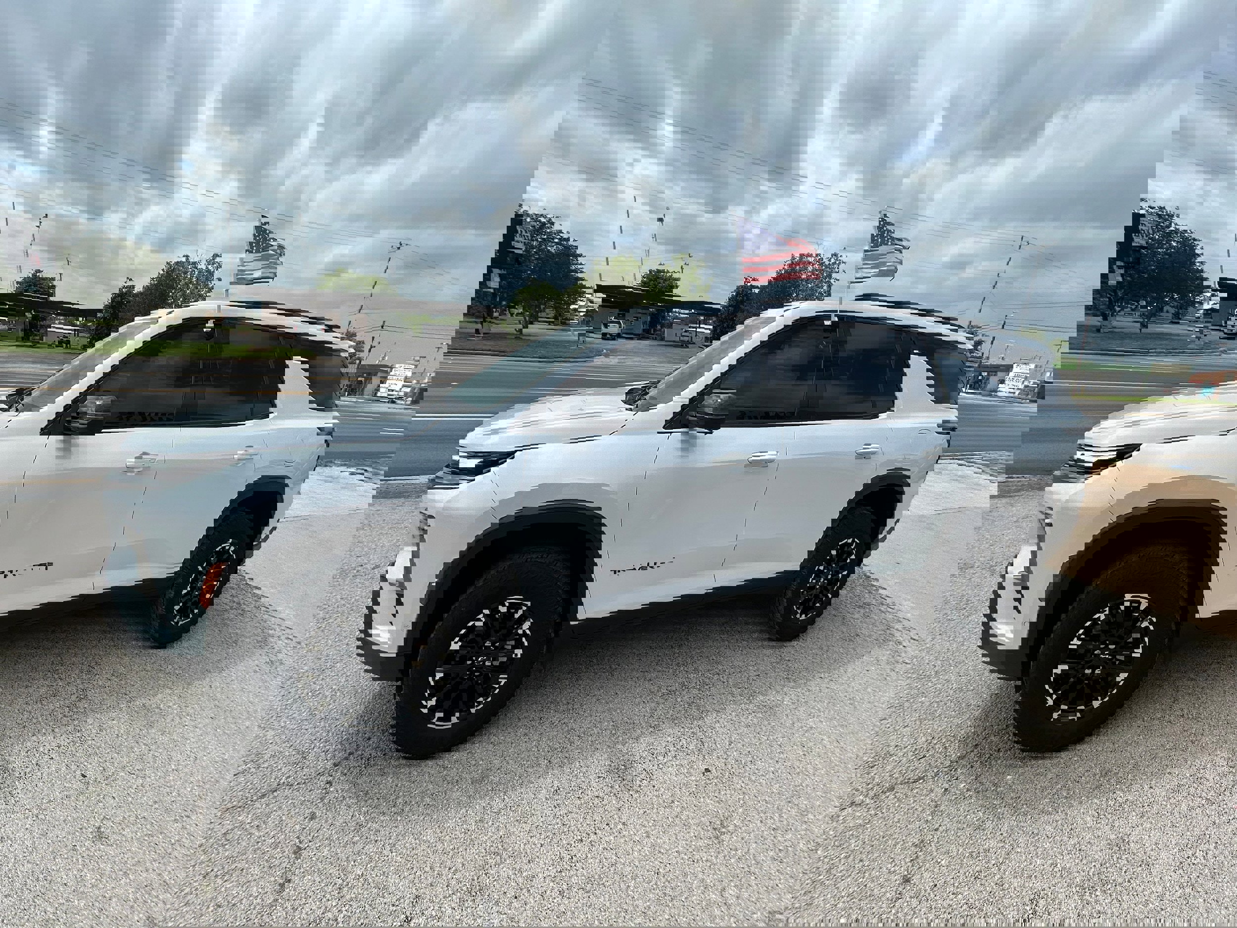 Used 2024 Chevrolet Traverse Z71 w/ Enhanced Driving Package AWD/4WD image 5