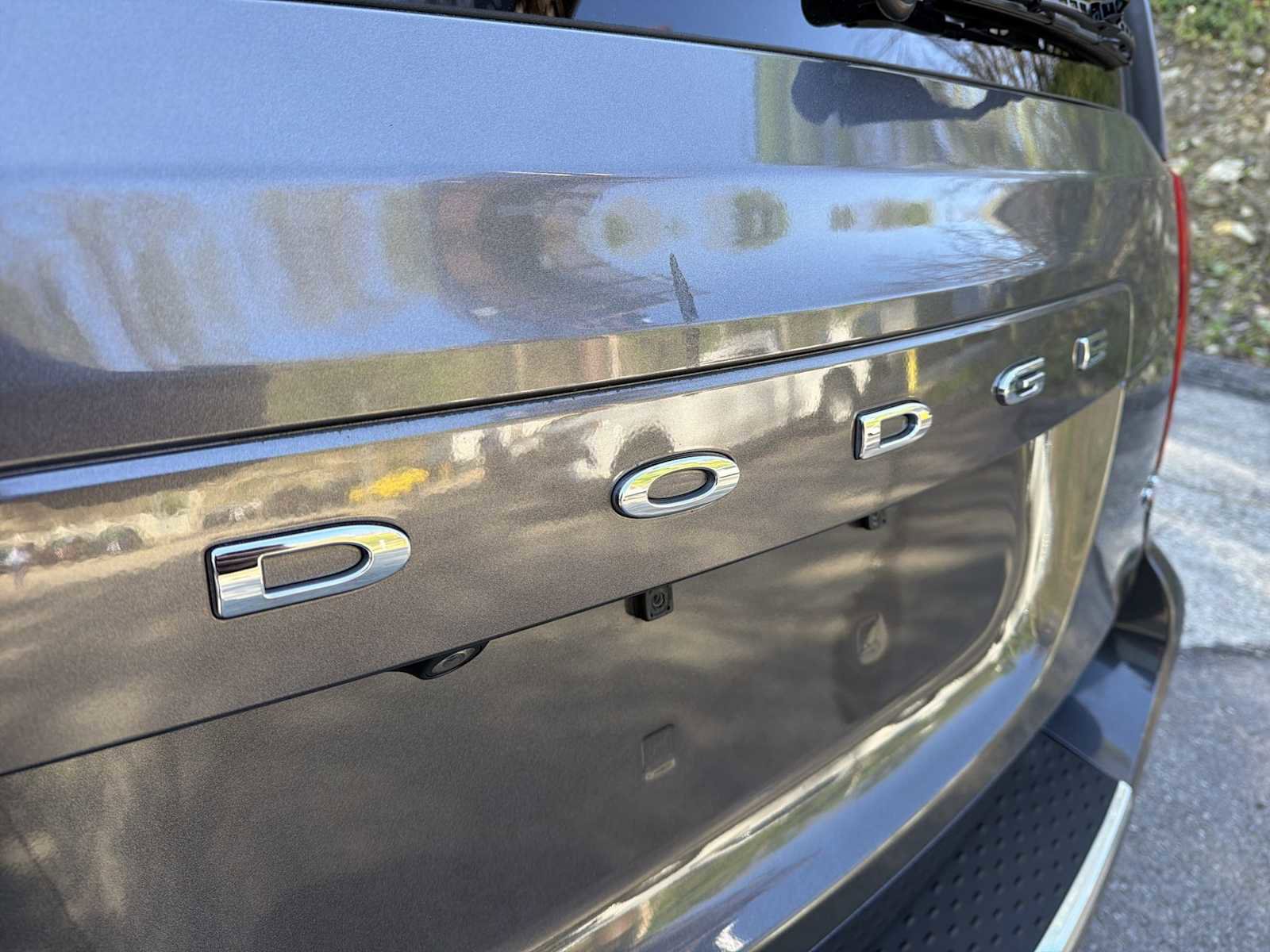 Used 2018 Dodge Grand Caravan SXT FWD image 28