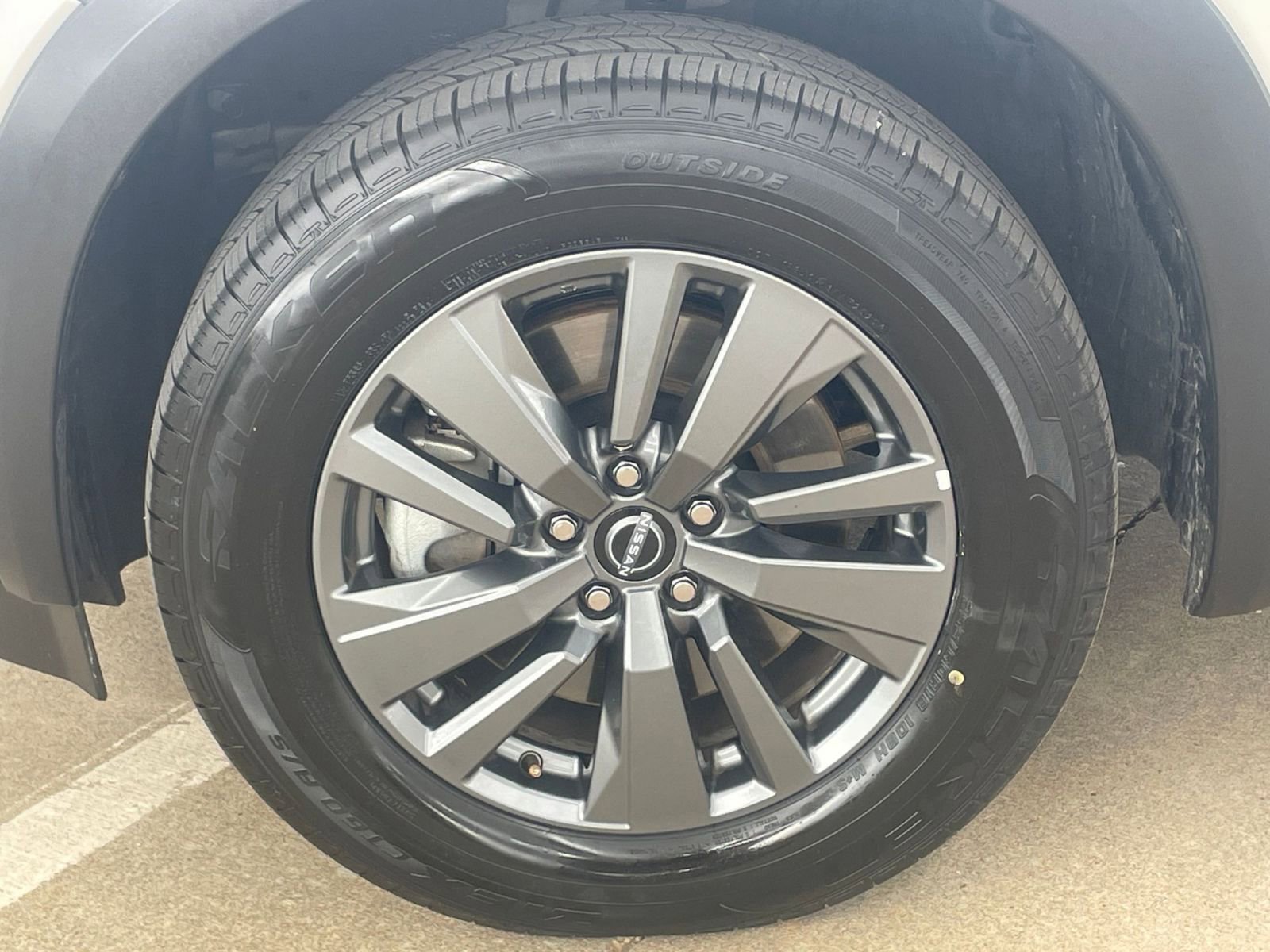 Used 2025 Nissan Pathfinder SV image 34