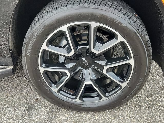 Used 2025 Chevrolet Suburban RST w/ Comfort Package AWD/4WD image 8
