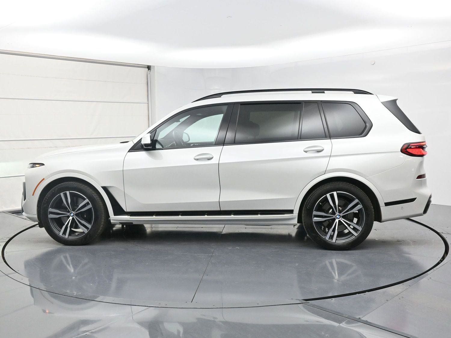 Used 2023 BMW X7 xDrive40i w/ Executive Package image 27