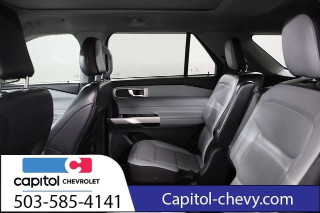 Used 2021 Ford Explorer XLT w/ Equipment Group 202A AWD/4WD image 29