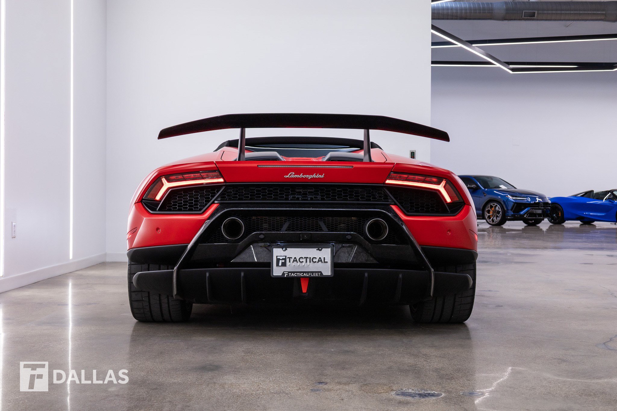 Used 2018 Lamborghini Huracan Performante AWD/4WD image 15