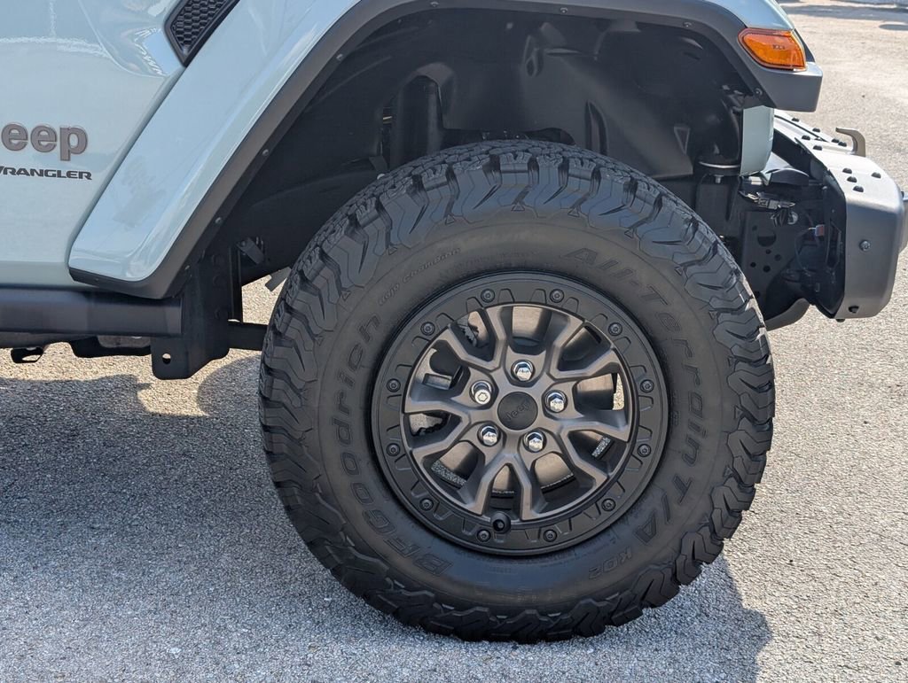 Used 2023 Jeep Wrangler Unlimited Rubicon 392 image 9