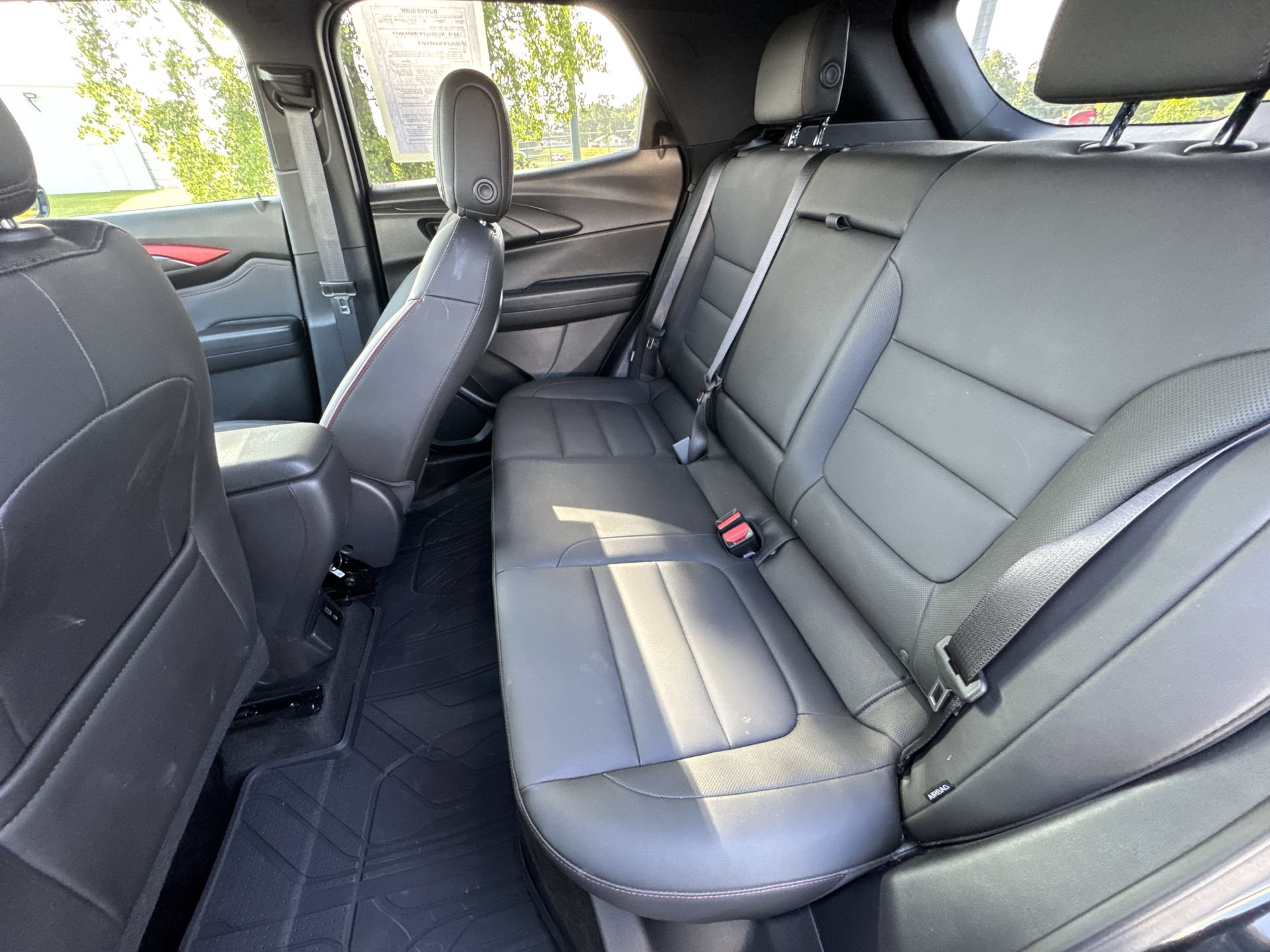 Used 2025 Chevrolet TrailBlazer RS w/ Convenience Package FWD image 22