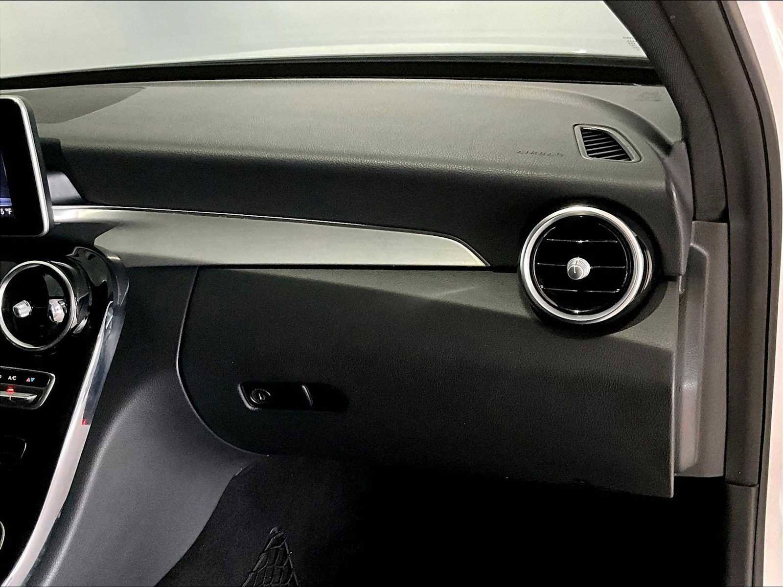 Used 2018 Mercedes-Benz C 300 Sedan image 23