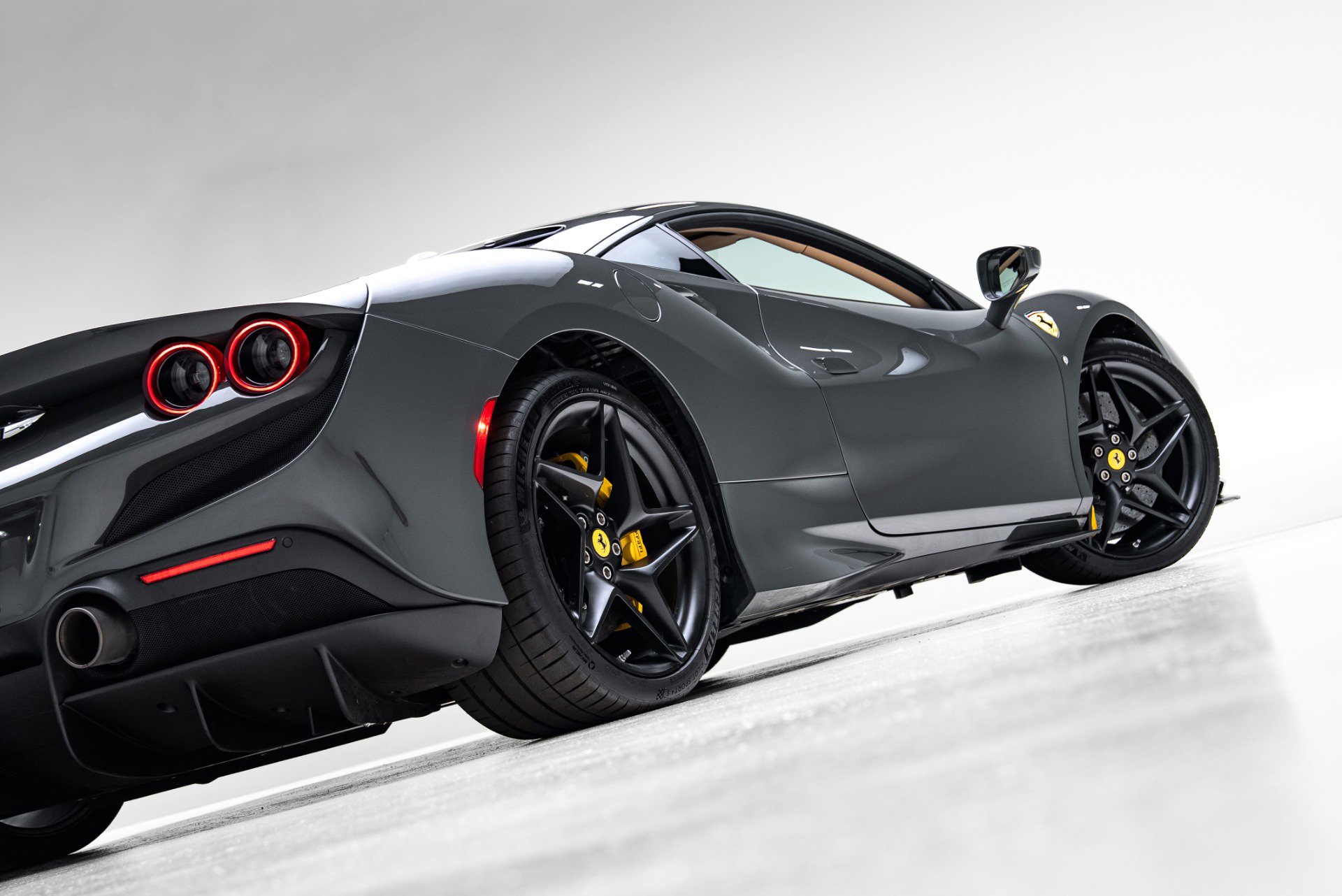 Used 2022 Ferrari F8 Tributo image 31