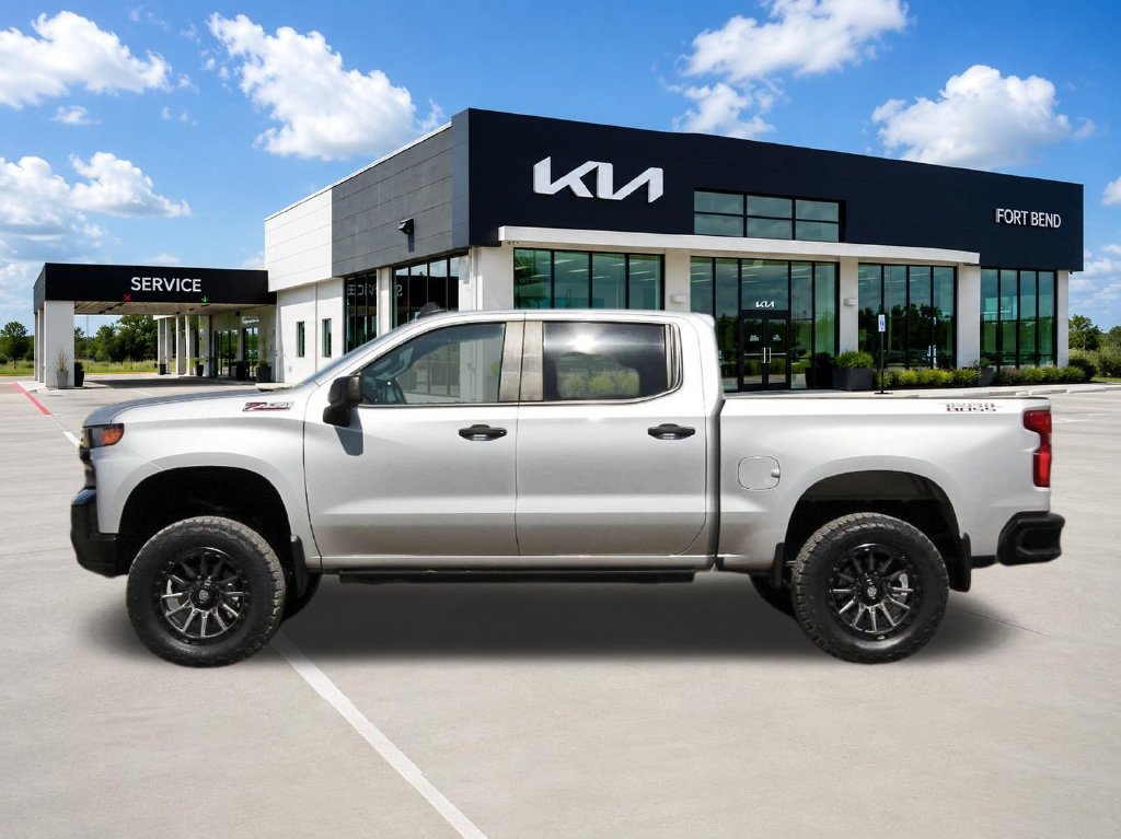Used 2021 Chevrolet Silverado 1500 Custom Trail Boss w/ LPO, Dark Essentials Package AWD/4WD image 8