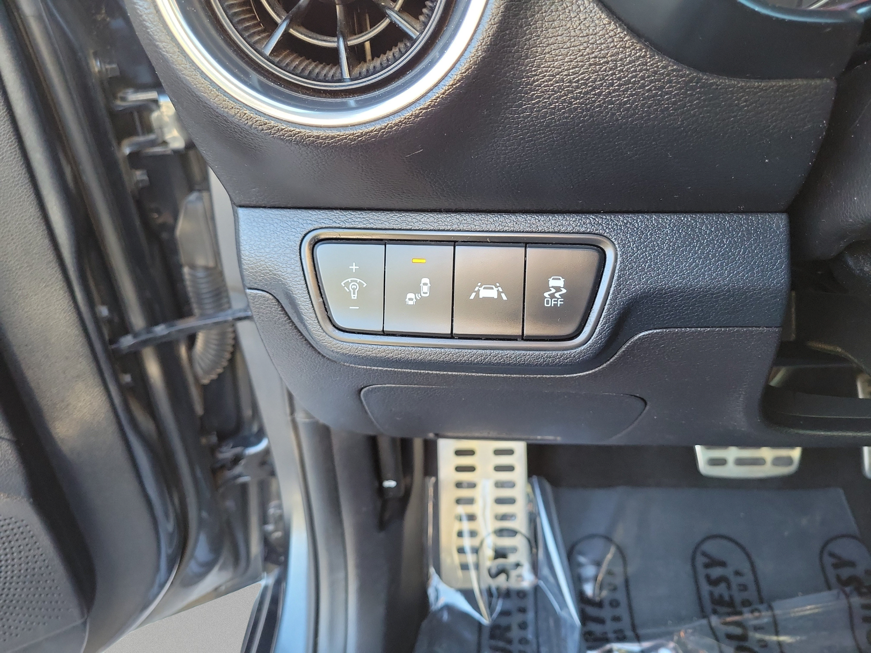 Certified 2021 Kia Forte GT-Line FWD image 26