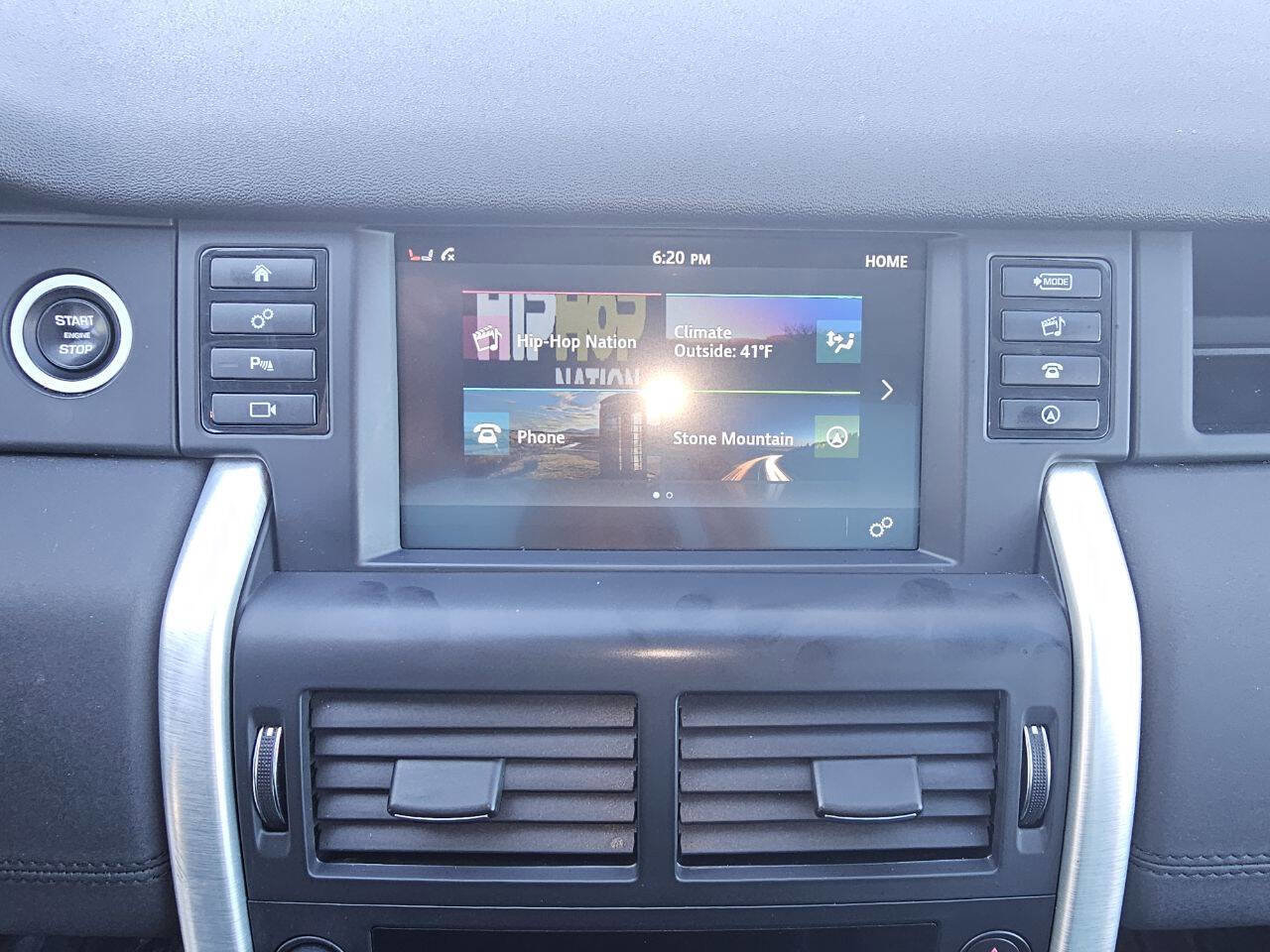 Used 2019 Land Rover Discovery Sport HSE image 29