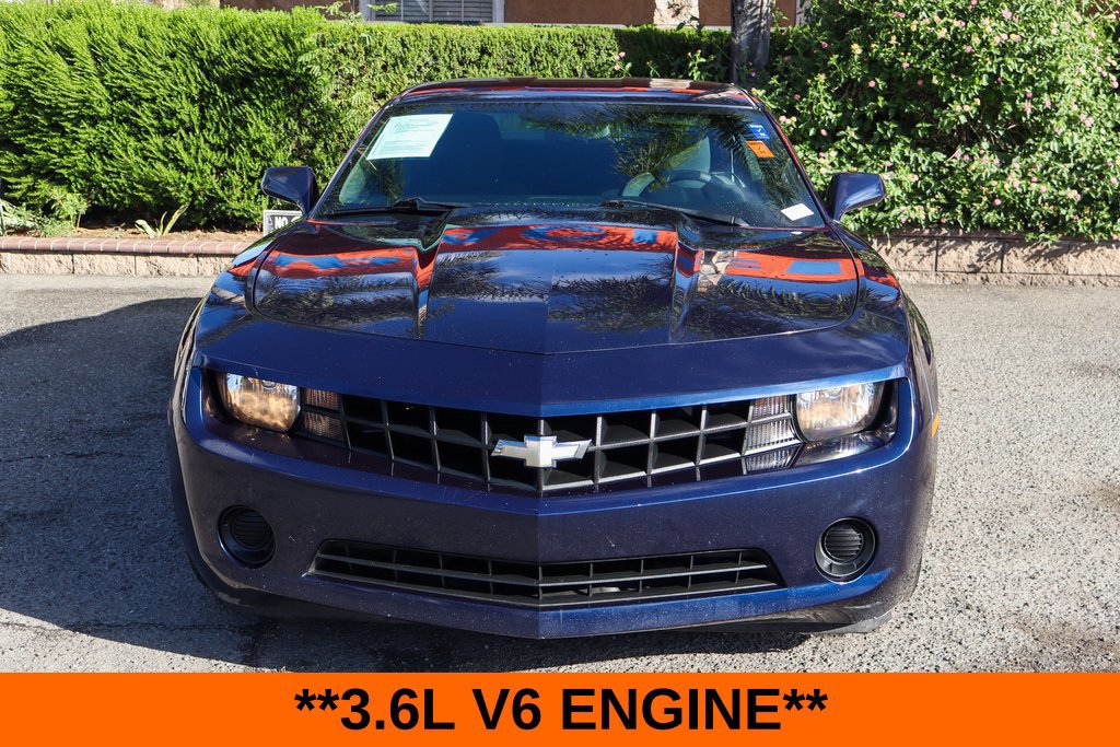 Used 2011 Chevrolet Camaro LS RWD image 3