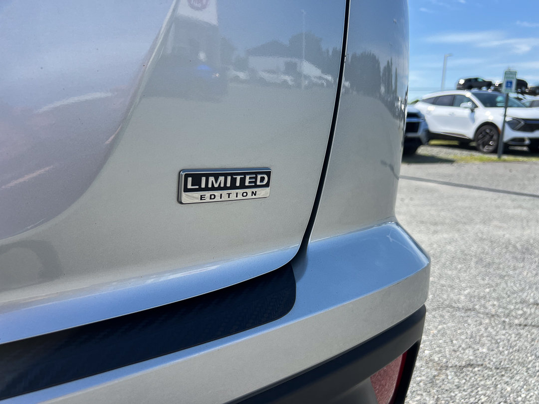 Used 2024 Mitsubishi Eclipse Cross AWD image 5
