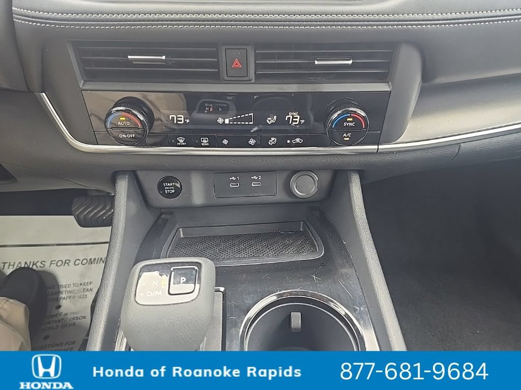 Used 2024 Nissan Rogue SV FWD image 19