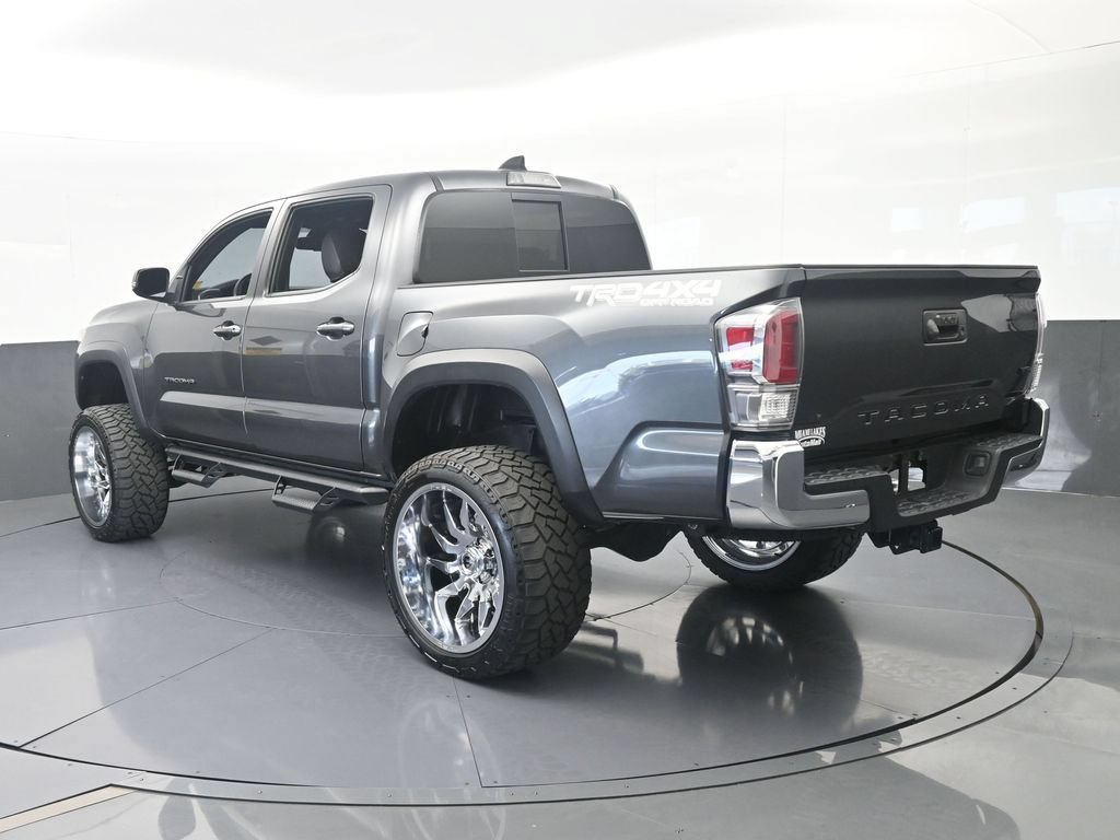 Used 2022 Toyota Tacoma TRD Off-Road AWD/4WD image 4