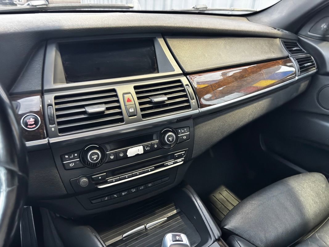 Used 2014 BMW X6 xDrive50i image 21