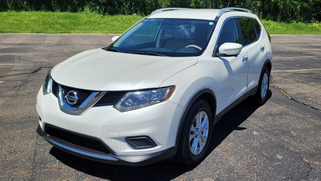 Used 2015 Nissan Rogue SV w/ SV Premium Package FWD image 3