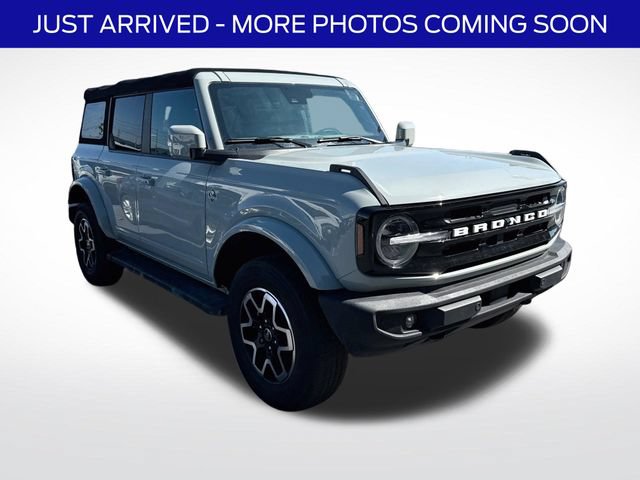 Used 2022 Ford Bronco Outer Banks AWD/4WD image 1