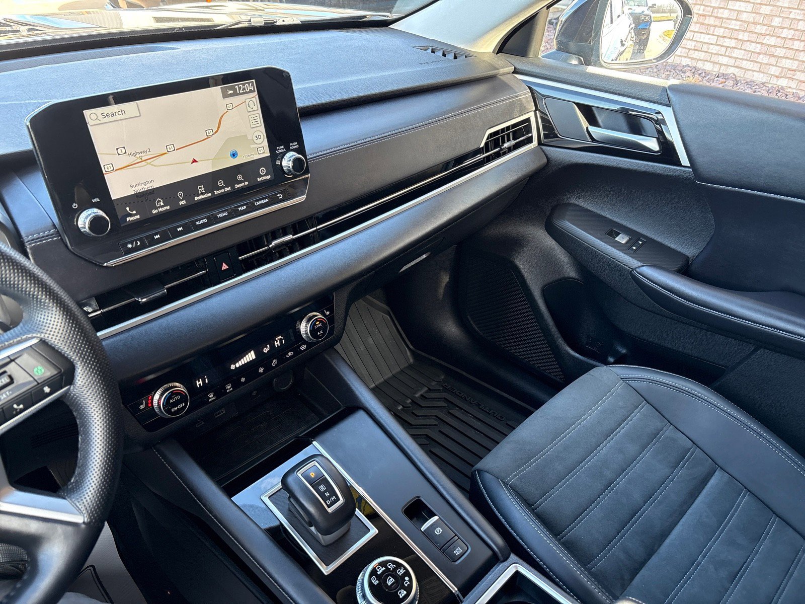 Used 2024 Mitsubishi Outlander SE image 17