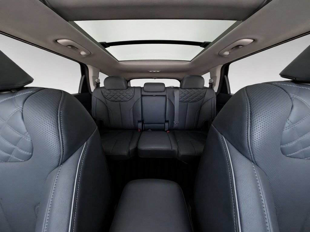 Used 2023 Hyundai Santa Fe Limited AWD/4WD image 31