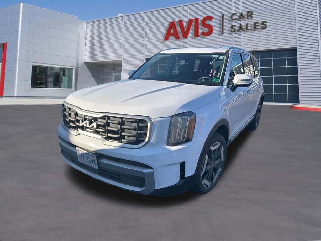 Used 2025 Kia Telluride S image 1