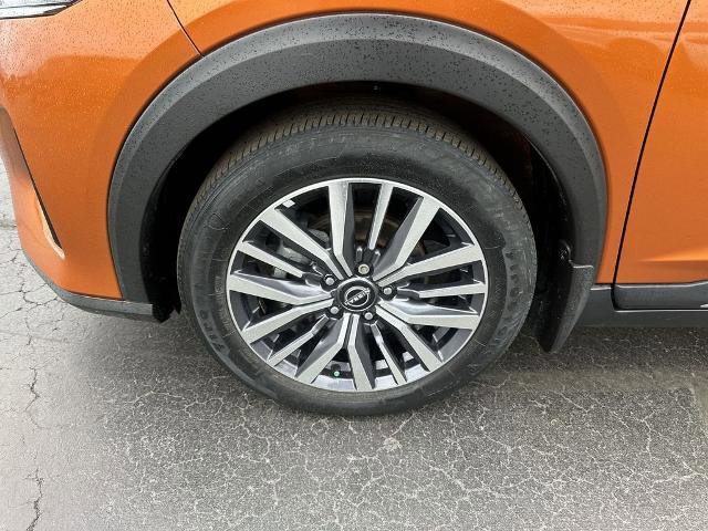 Certified 2023 Nissan Kicks SR w/ SR Premium Package FWD image 10