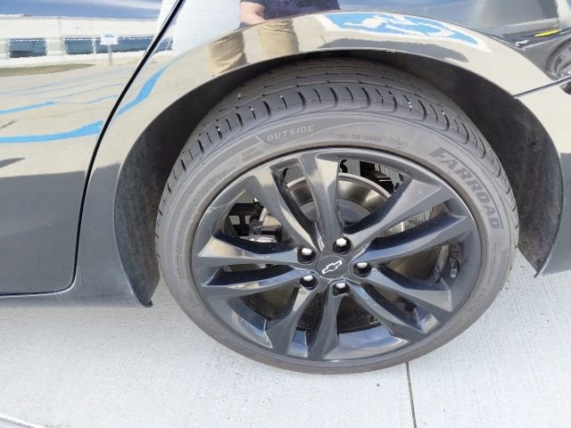 Used 2024 Chevrolet Malibu LT w/ Midnight Edition FWD image 9