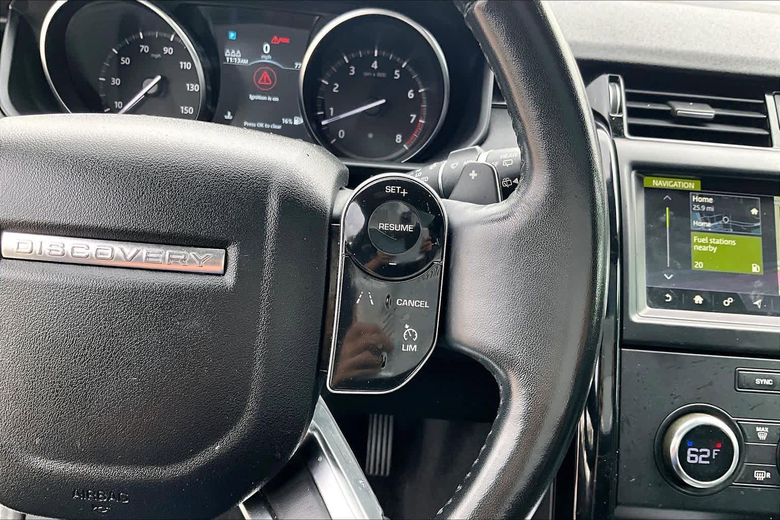 Used 2019 Land Rover Discovery SE AWD/4WD image 23